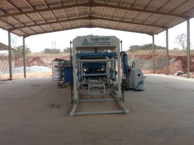 Máquina bloquera QT10-15 en Zambia